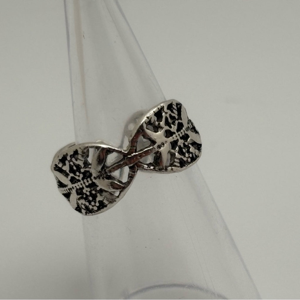 Vintage Style Silver Tone Floral Filigree Ring
