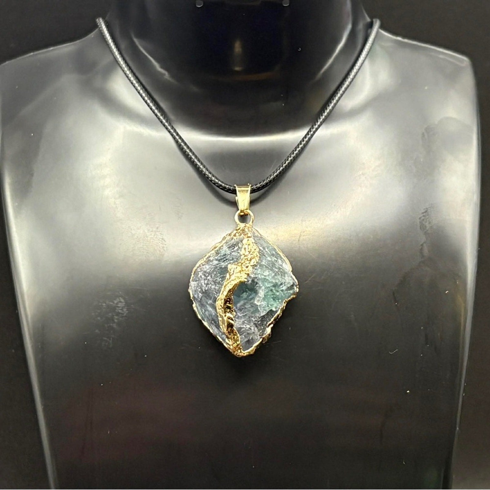 ✨ Raw Fluorite Pendant Necklace ✨