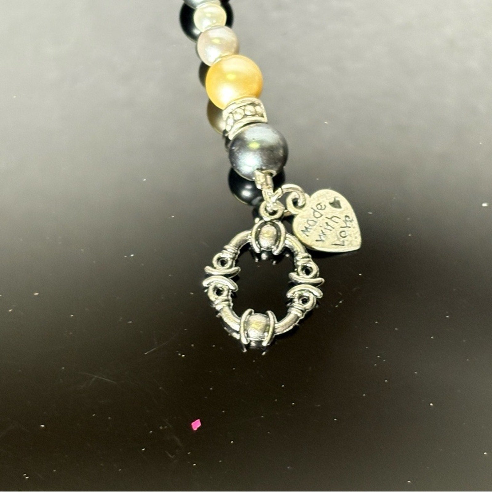 🖤Hand-Beaded Pearl & Black Bracelet – NWOT🖤🔖