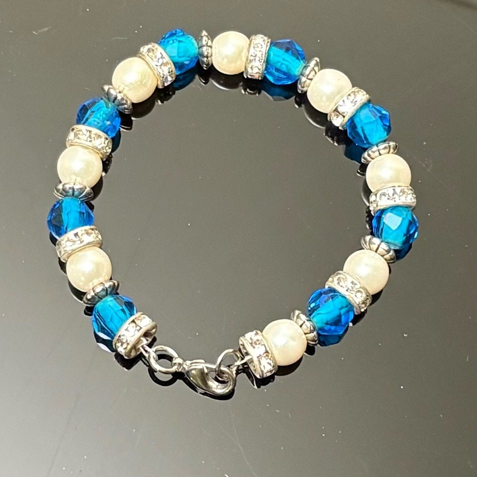 💙 Blue Crystal & Pearl Bracelet w/ Rhinestone Spacers 💙