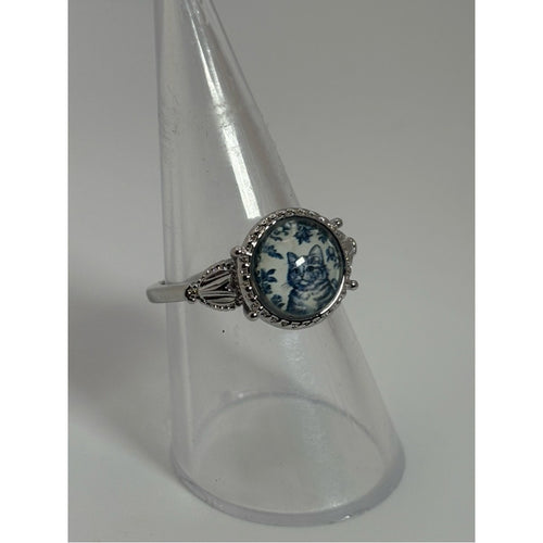 !Last one!Vintage Style Cat Cameo Ring Blue & White / Cottagecore Jewelry