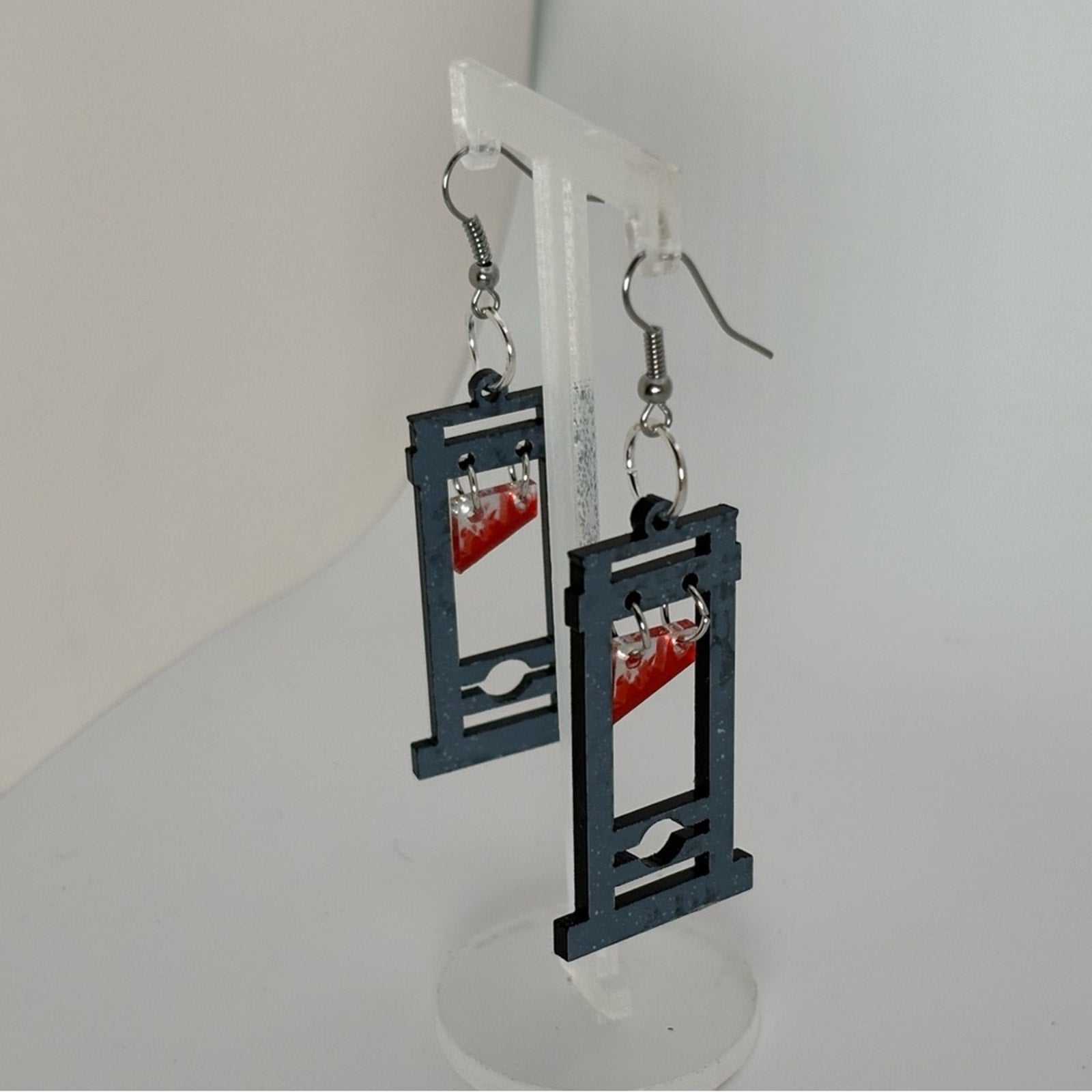 🔪 Guillotine Dangle Earrings – Gothic Horror Statement – New