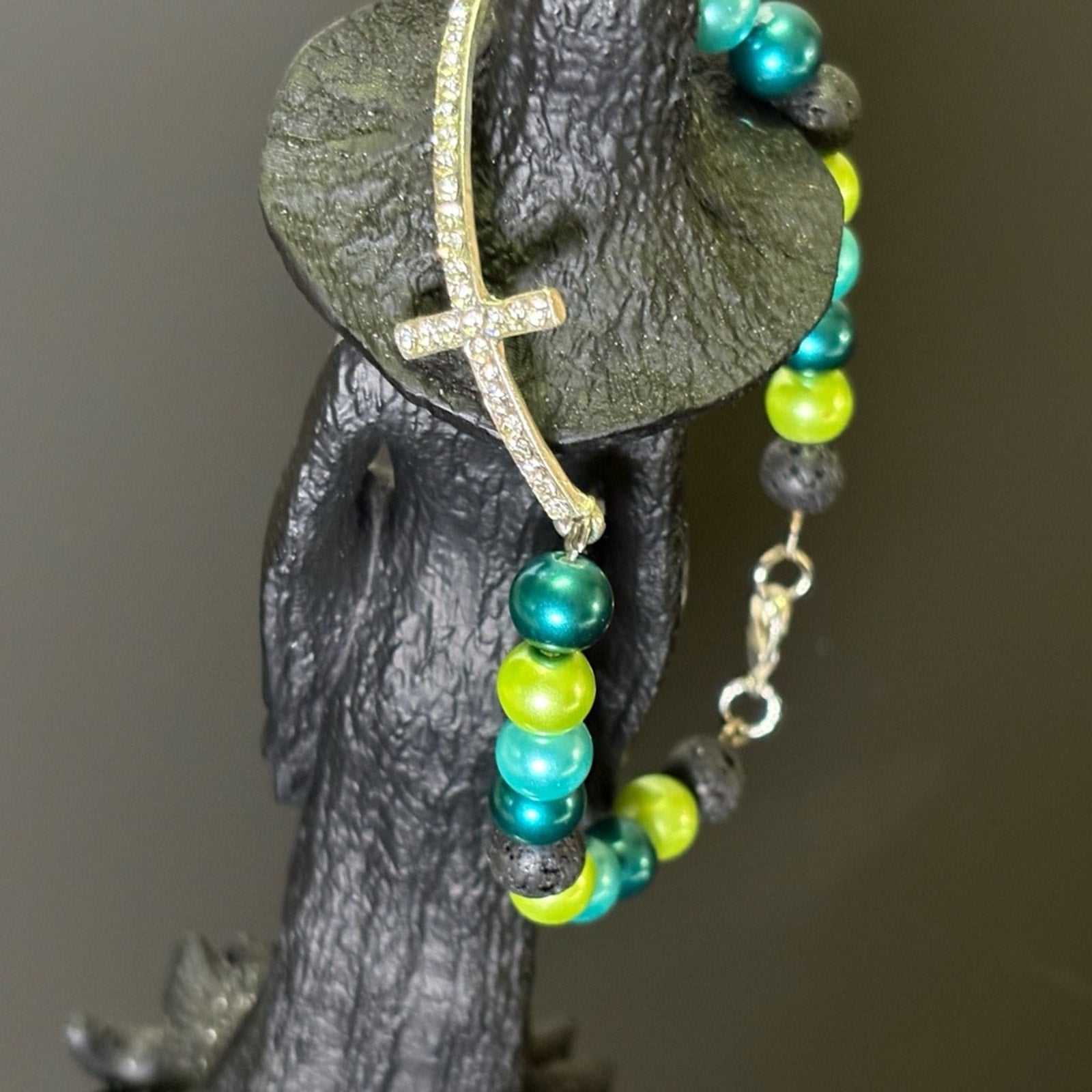 Handmade Teal & Lime Beaded Cross Bracelet — NEW WITHOUT TAGS 🏷️