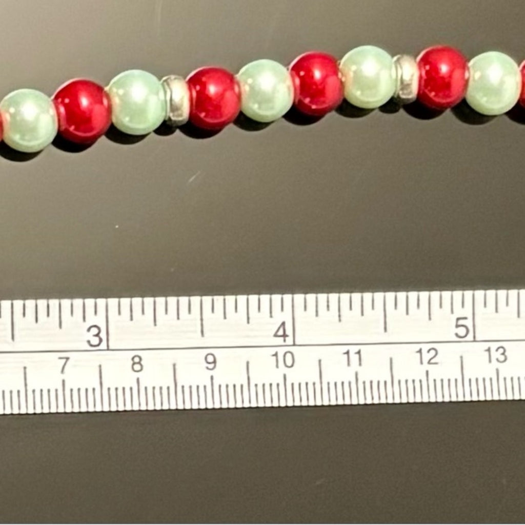 🎄 Red & Mint Pearl Beaded Bracelet