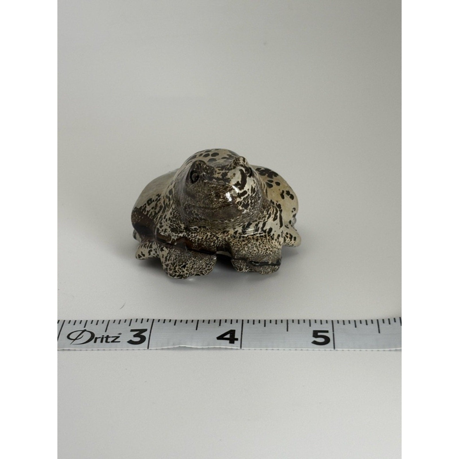 Dalmatian Jasper Frog Carving / Crystal Animal Figurine