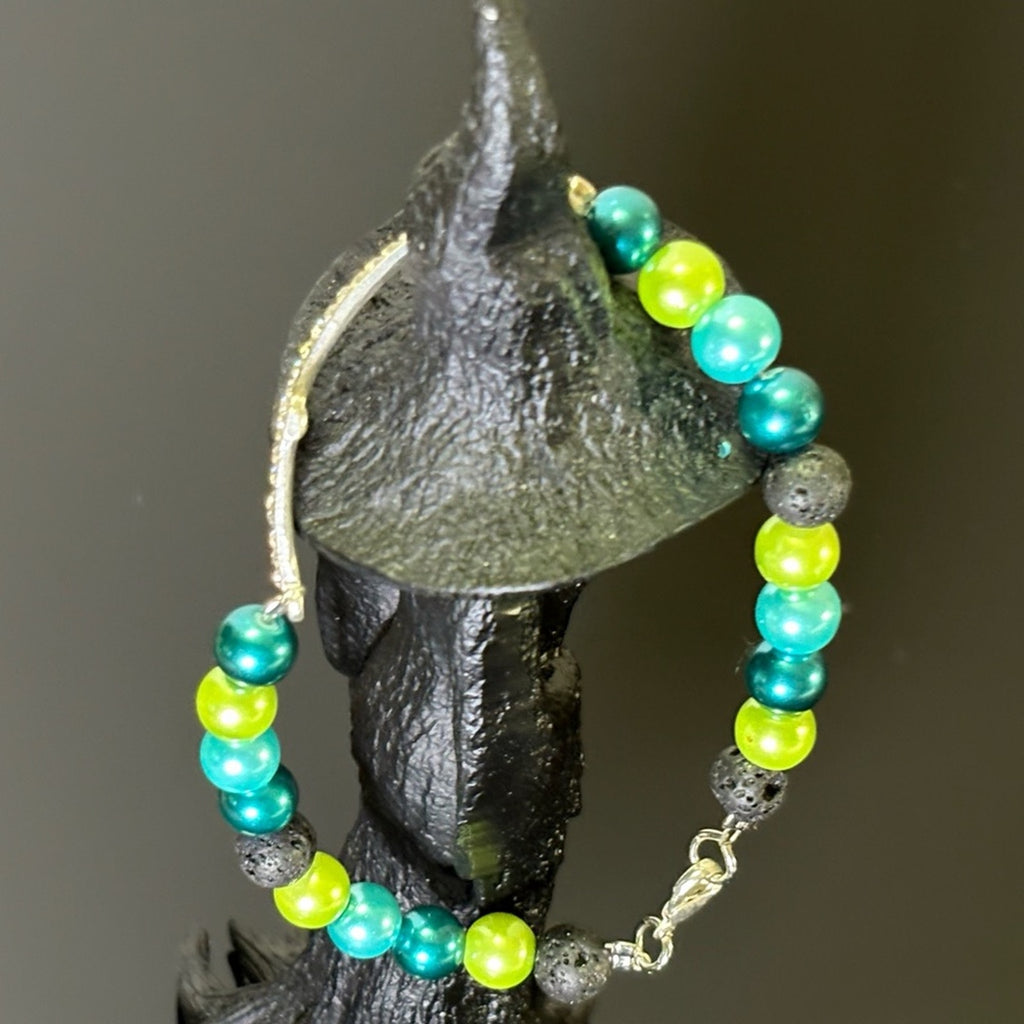 Handmade Teal & Lime Beaded Cross Bracelet — NEW WITHOUT TAGS 🏷️