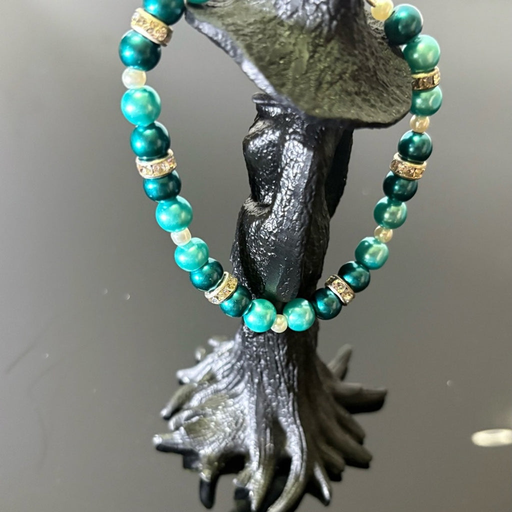 Handmade Teal & Pearl Beaded Bracelet — NEW WITHOUT TAGS 🏷️