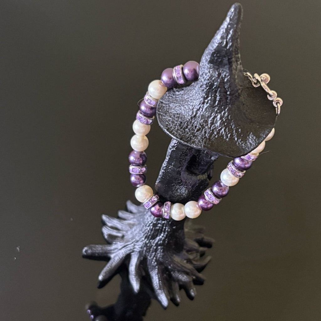 Handmade Purple & Pearl Beaded Bracelet — NEW WITHOUT TAGS 🏷️