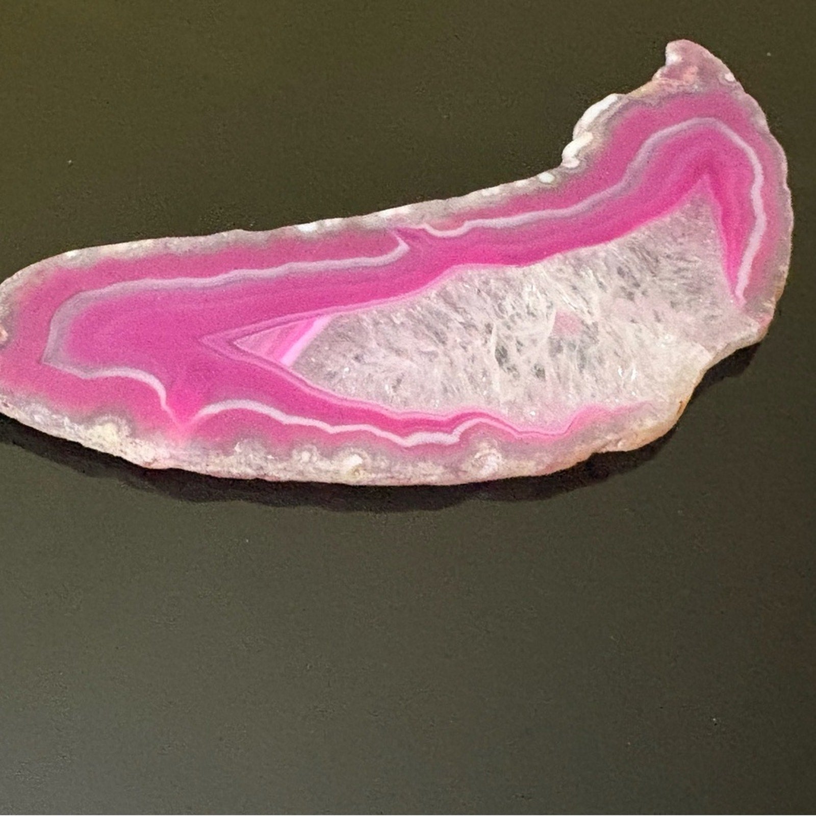 💗 Vibrant Pink Agate Slice – Polished Stone Décor / Craft Supply 💗