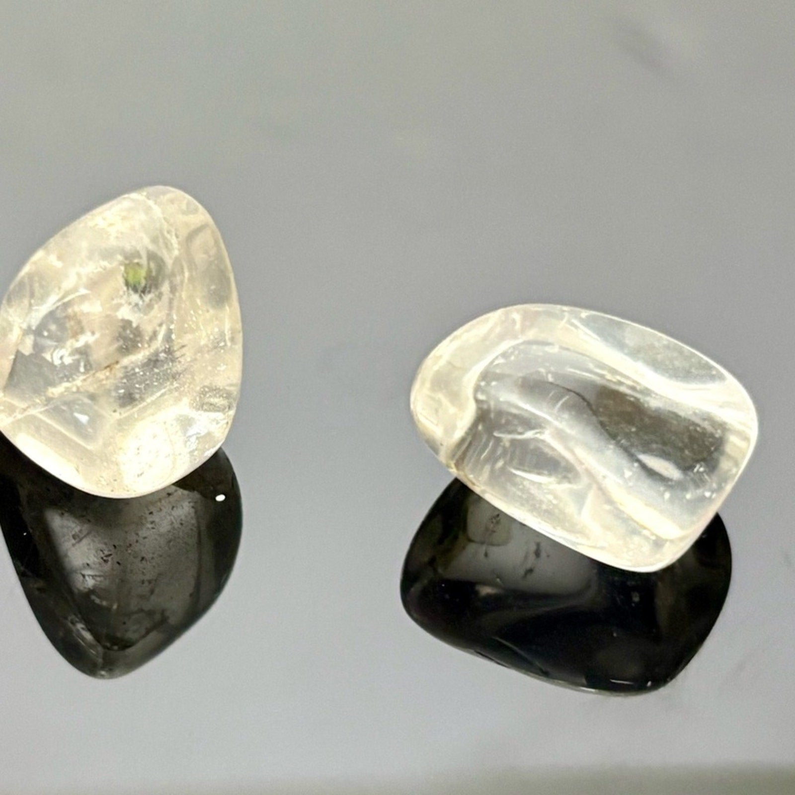 🪞Set of 2 Clear Quartz Tumbles — Crystal Clarity & High Vibes!🪞