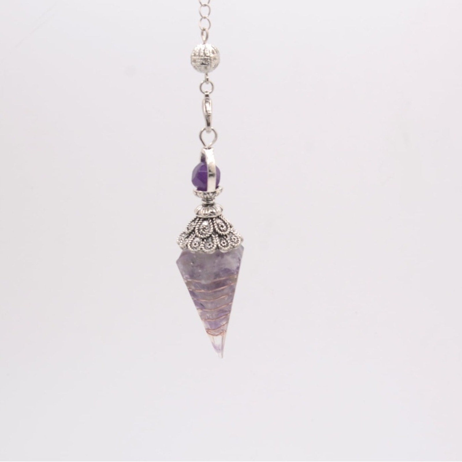 Amethyst Crystal Pendulum – Divination & Energy Tool